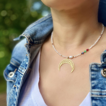 Lunula - Talizman, Moc Kobiety, Delikatność, Kobiecość i Siła - ręcznie robiony naszyjnik z kamieni naturalnych