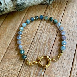 Kyanit - koncentracja i relaksacja - bransoletka z kamieni - ozdobne zapięcie