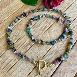 Turmaliny naszyjnik - ukojenie - naszyjnik z kamieni, ozdobne zapięcie