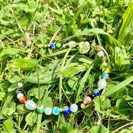 Bransoletka na kostkę z kolorowych koralików millefiori lampwork i perły