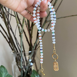 Spokój i równowaga czakr - ręczenie robiony naszyjnik z kwarcu białego, kamenie naturalne - Magiczna zawieszka