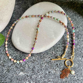 Naszyjnik z jaspisów i hematytów w kolorze złota - Wsparcie i wyciszenie