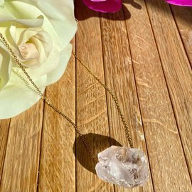 Kamień miłości surowy - naszyjnik z kamieniem, łańcuszek z bryłką kamienia