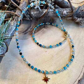 Krótki naszyjnik z kamieni naturalnych z niebieskich agatów, choker