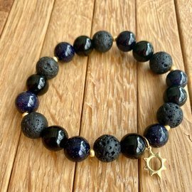 Słońce z onyksem, lawą wulkaniczną i nocą kairu - bransoletka z kamieni naturalnych z zawieszką